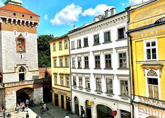 Cinema Apartment With A View Of Old Town